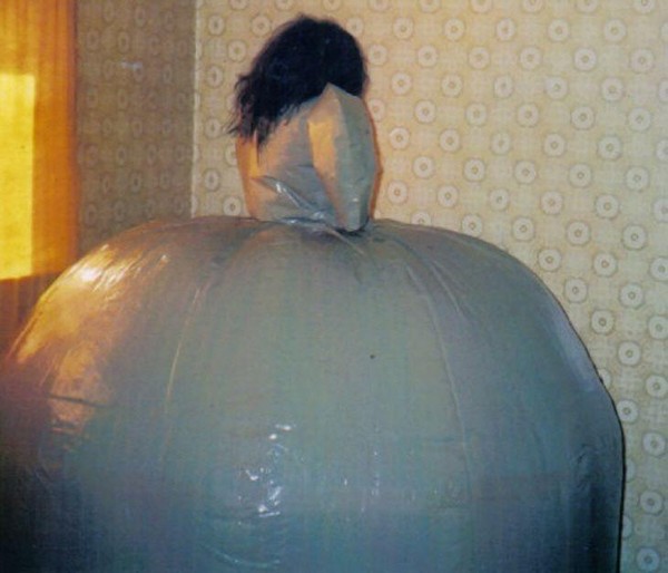 inflatable_crinoline_dress_large_inflatable_ball_gown